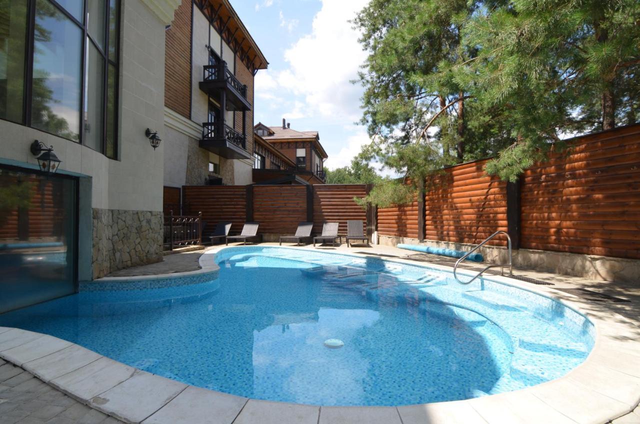 Sobi Hotel Vyshhorod Bagian luar foto