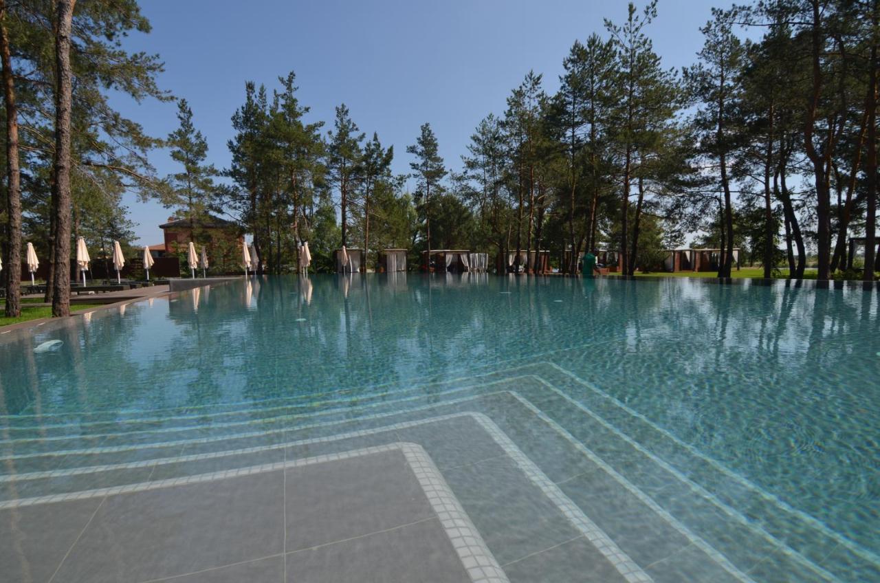 Sobi Hotel Vyshhorod Bagian luar foto
